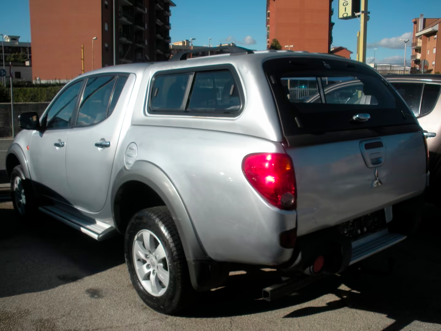 Pick-up Mitsubishi L200 Intense 2.5 DI-D 136CV Manuale Usato Frosinone – 142.000 km – 2011