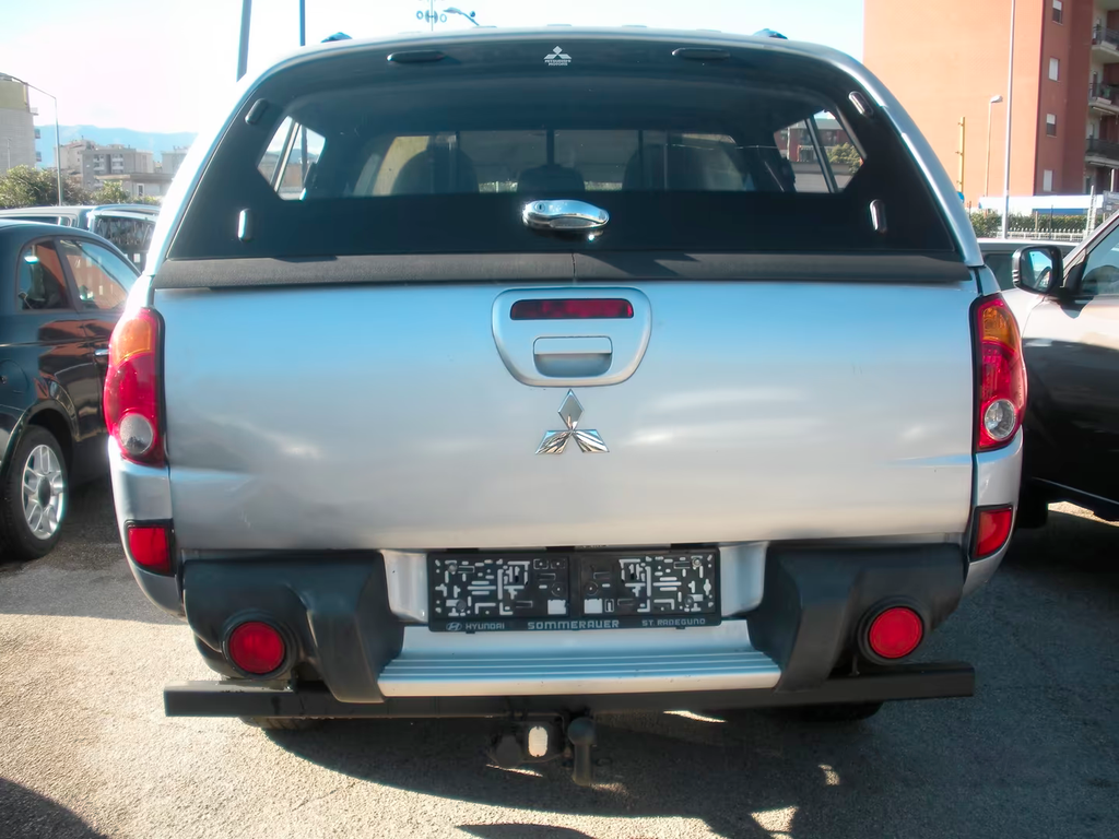 Pick-up Mitsubishi L200 Intense 2.5 DI-D 136CV Manuale Usato Frosinone – 142.000 km – 2011