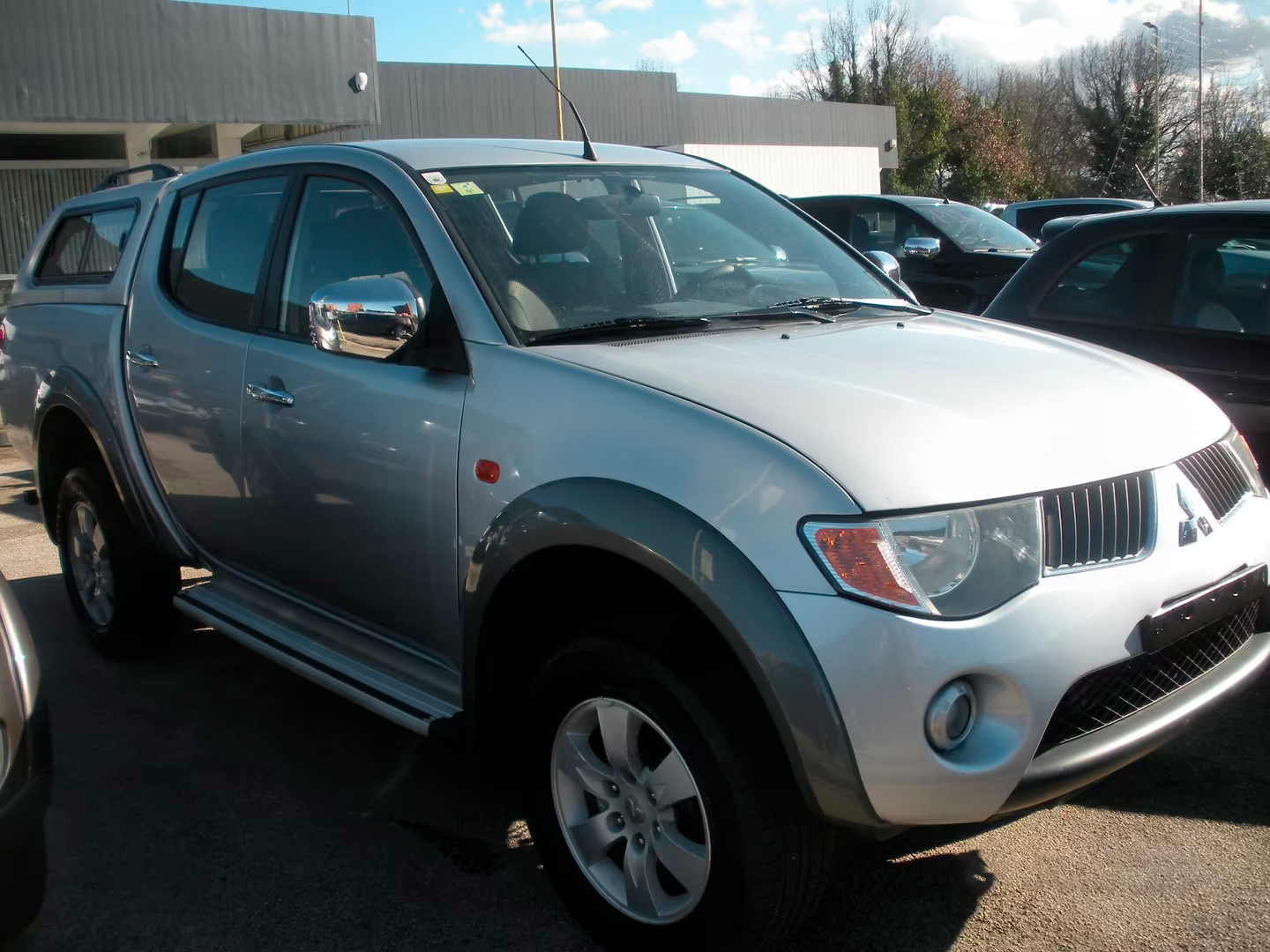 Pick-up Mitsubishi L200 Intense 2.5 DI-D 136CV Manuale Usato Frosinone – 142.000 km – 2011