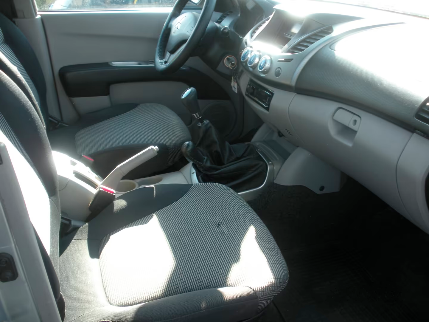 Pick-up Mitsubishi L200 Intense 2.5 DI-D 136CV Manuale Usato Frosinone – 142.000 km – 2011