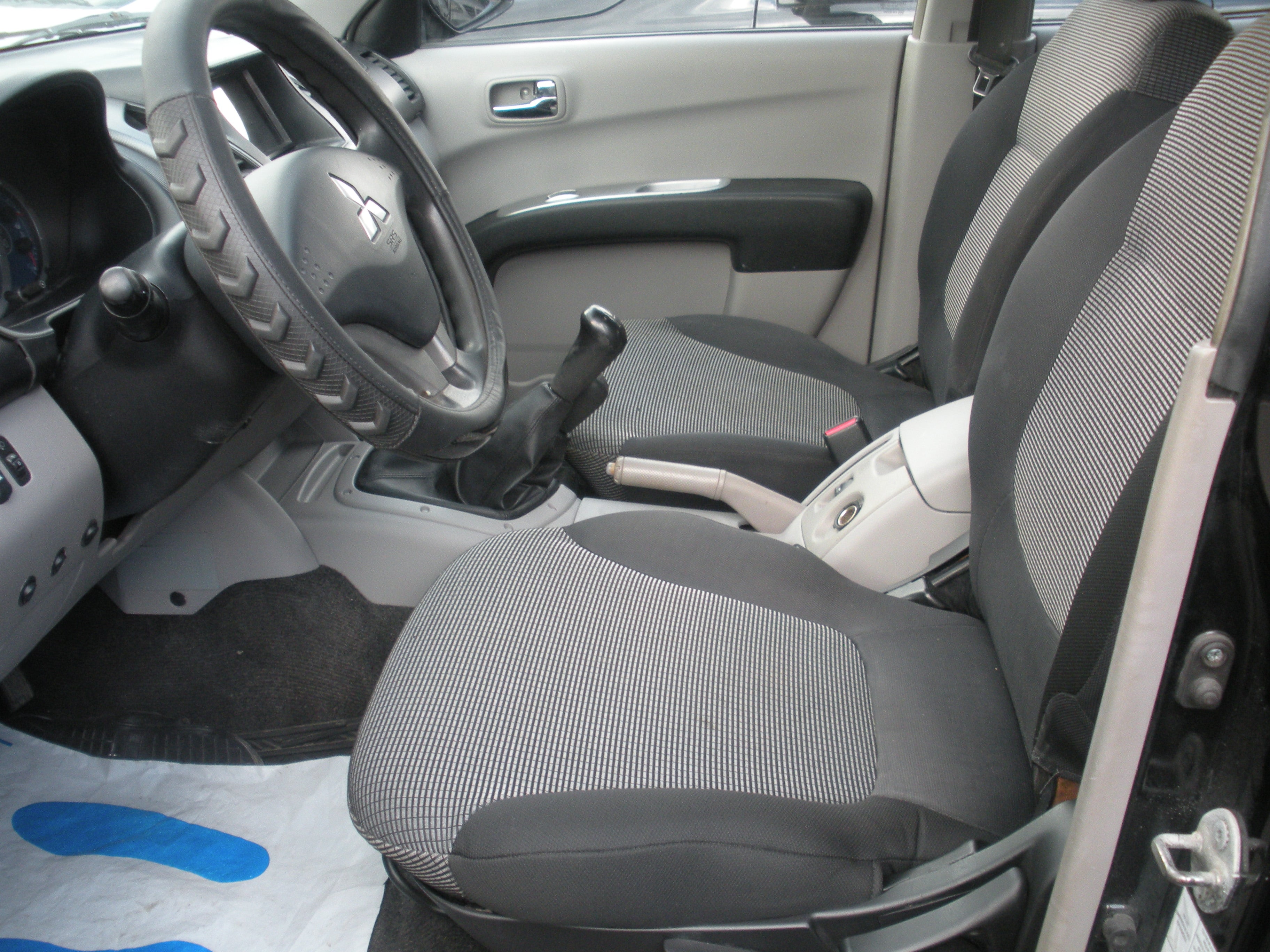 Pick-up Mitsubishi L200 Intense 2.5 DI-D 136CV  Usato Frosinone – 160.000 km – 2011