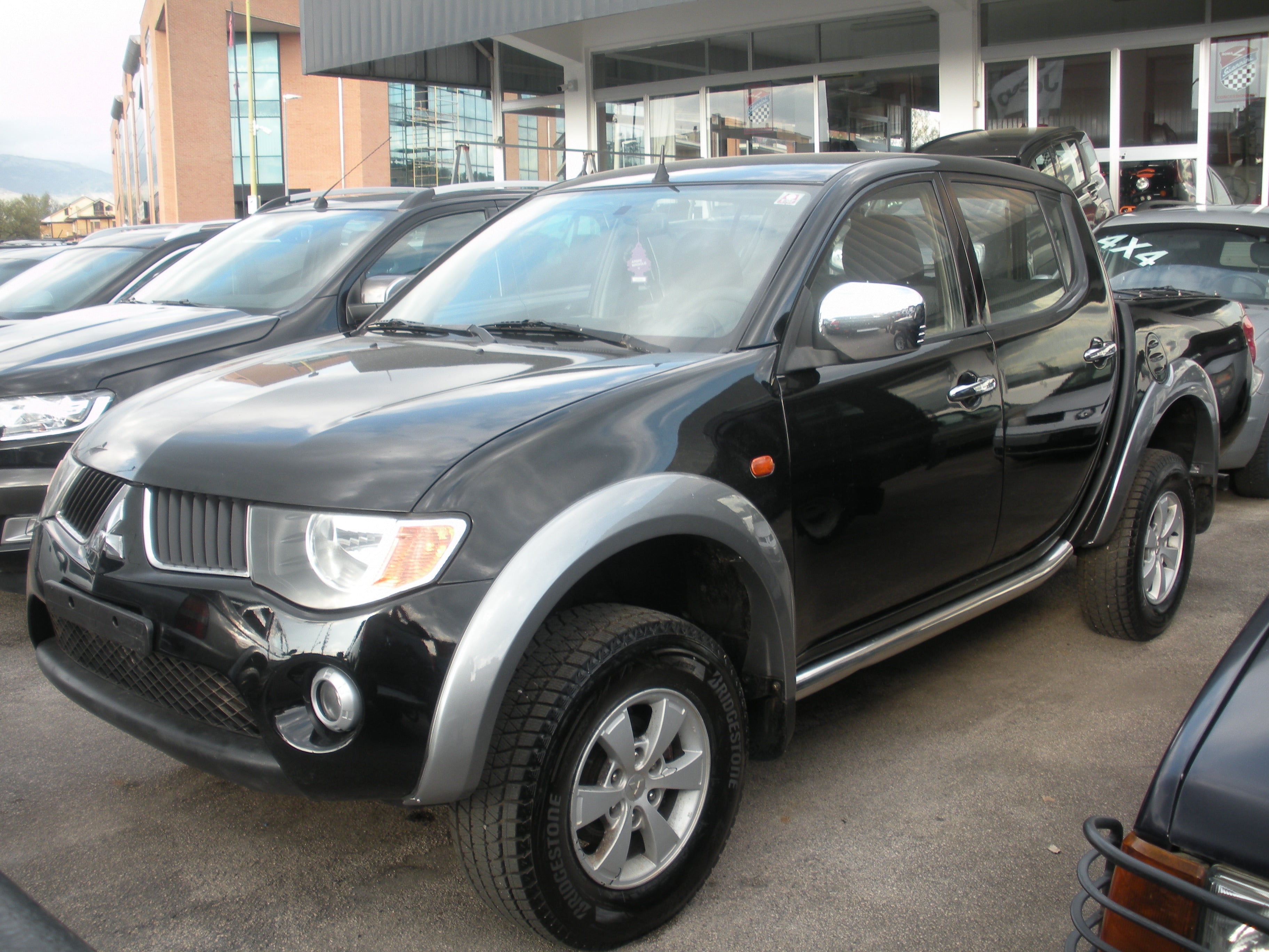 Pick-up Mitsubishi L200 Intense 2.5 DI-D 136CV  Usato Frosinone – 160.000 km – 2011